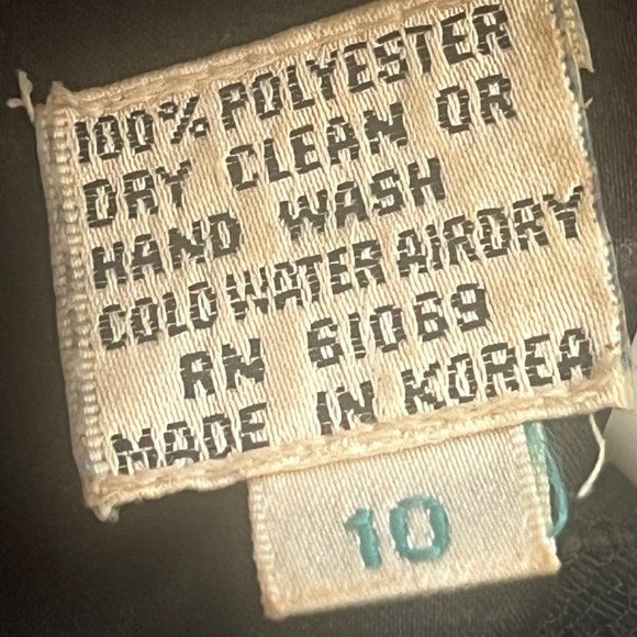 Vintage Nilani Romantic Black Button Down Back Blouse - Picture 11 of 12